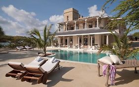Manda Island Resort
